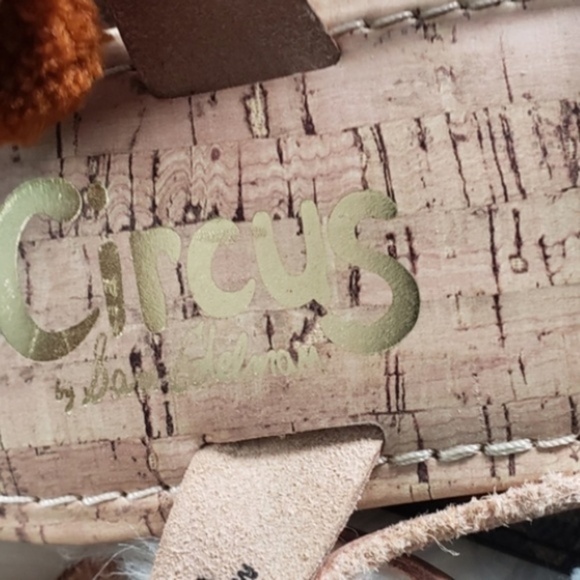 Sam Edelman Strap Poms Poms Sandals - Picture 5 of 5